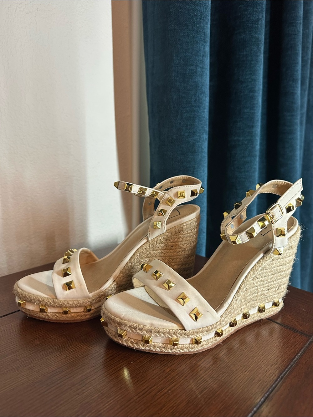 ShuShop Women’s Ivory Studded Espadrille Wedge Sandals NWOT